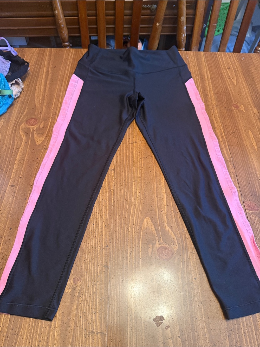 Women’s Under Armour Black Leggings with Pink Side Stripe